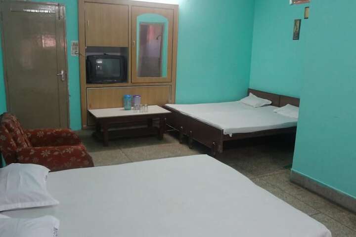 Room 5 of 7