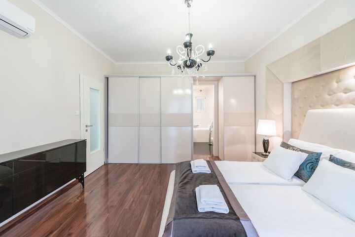 Room 54 of 55