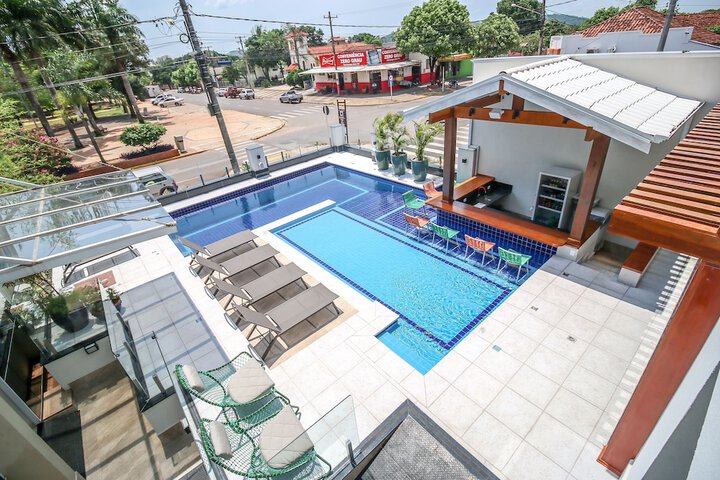 Pool 39 of 60