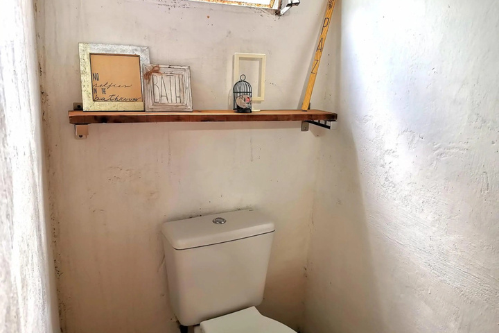 Room 7 of 19