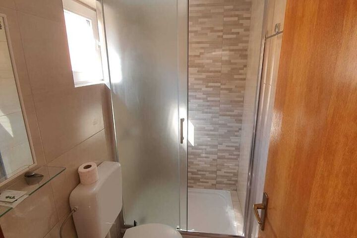 Room 12 of 20