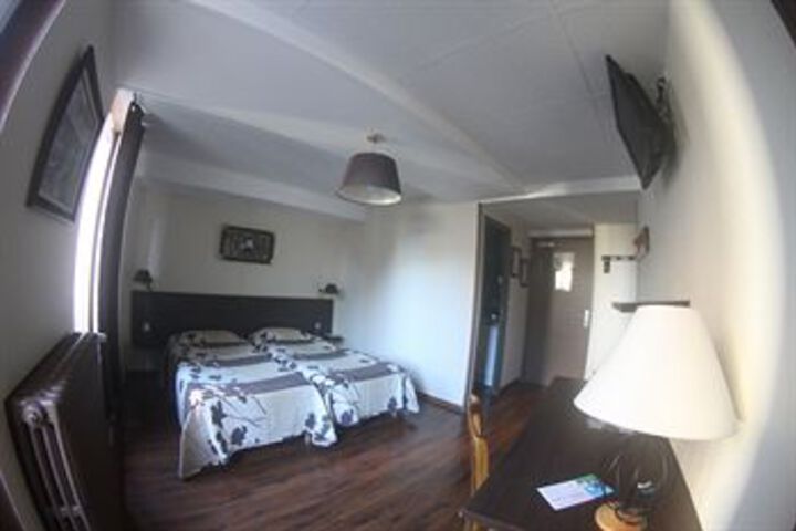 Room 6 of 21