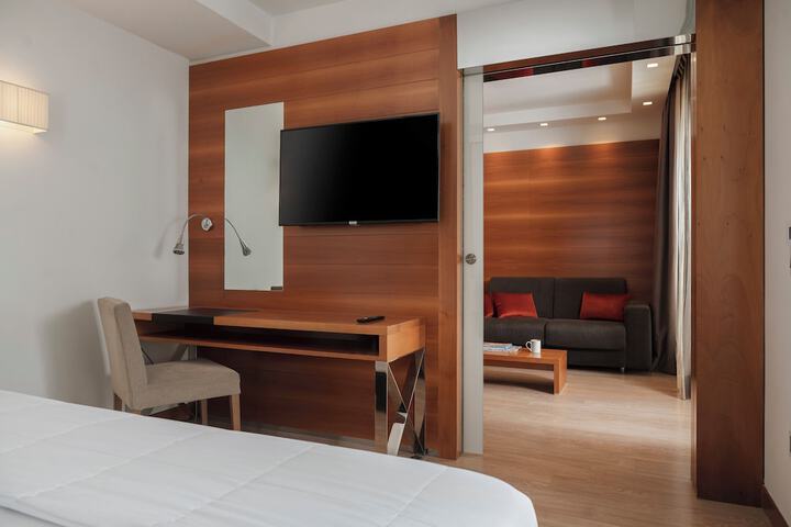 Room 67 of 180