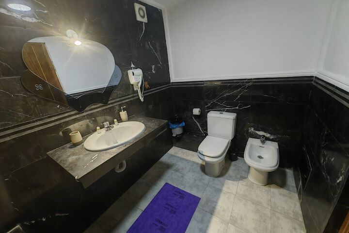 Room 297 of 404