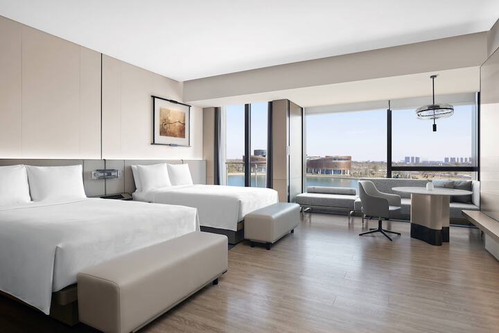 Room 25 of 62