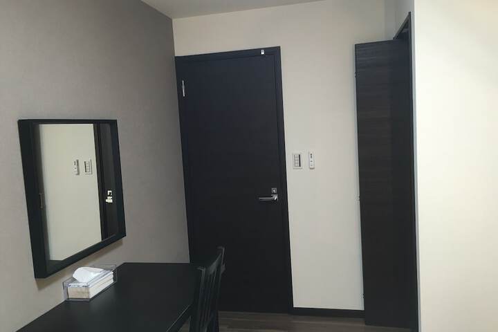 Room 4 of 19
