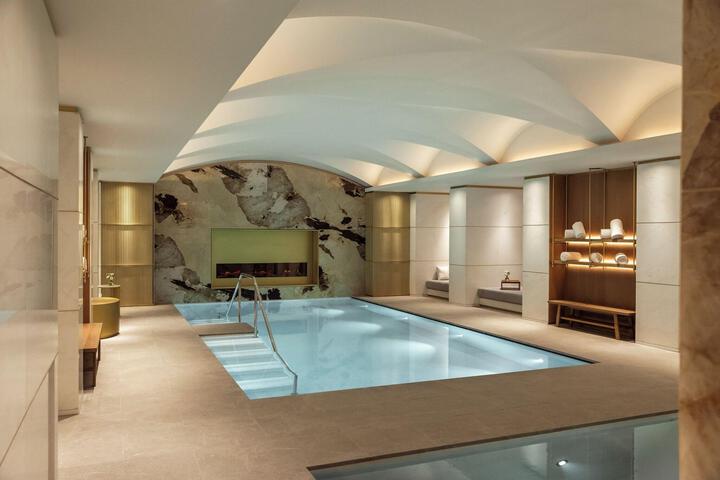 Pool 19 of 28