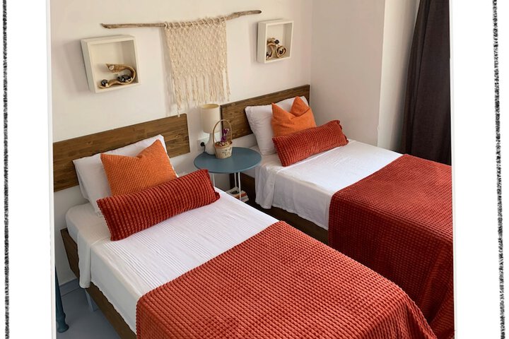 Room 28 of 49
