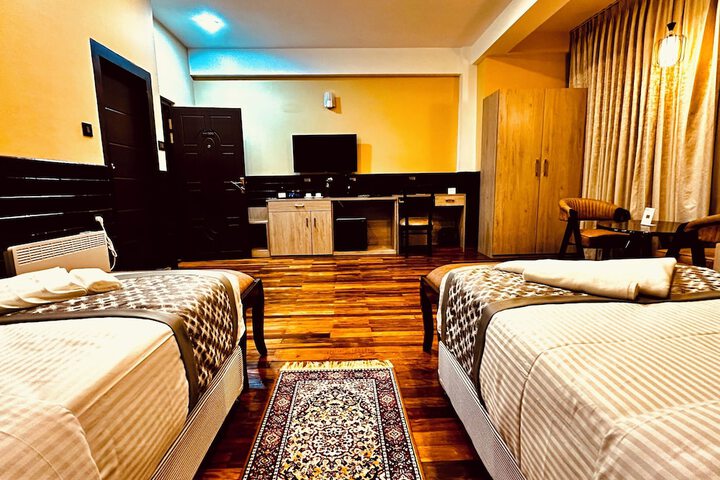 Room 28 of 75