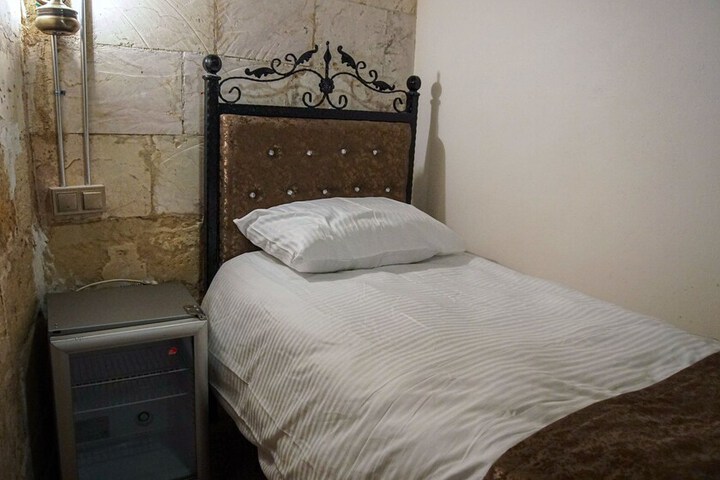 Room 11 of 51