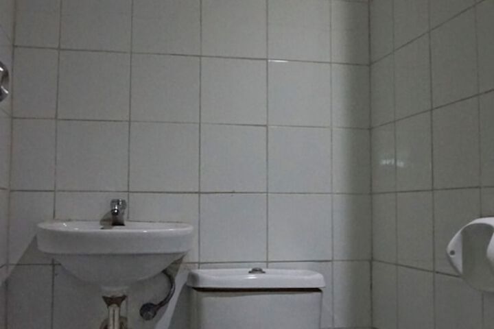 Room 9 of 20