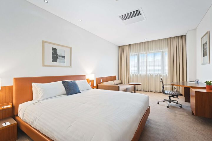 Room 35 of 122