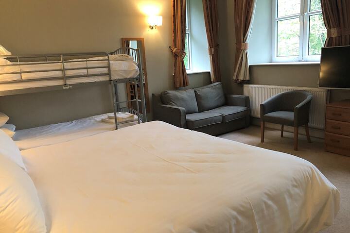 Room 11 of 124
