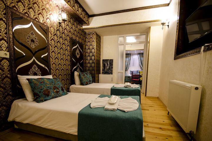 Room 16 of 35