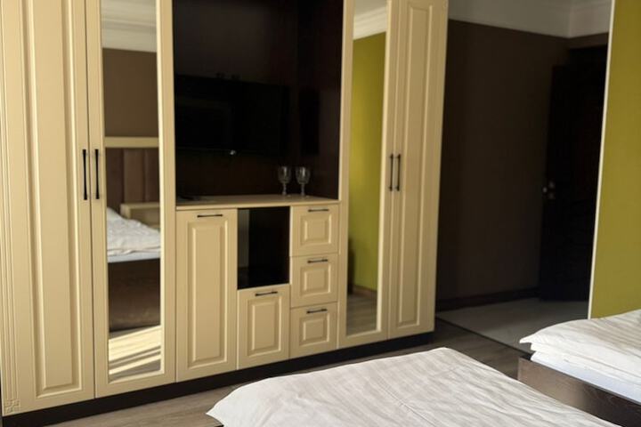 Room 7 of 29