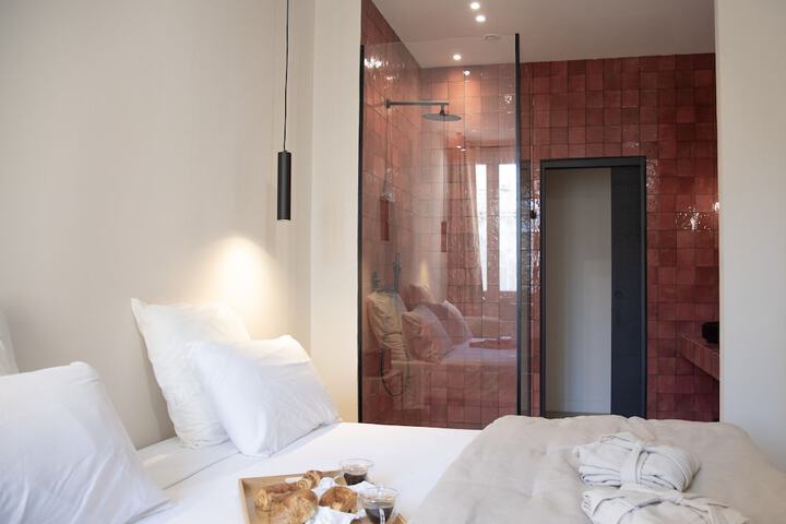 Room 18 of 18