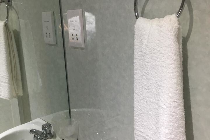 Room 16 of 23
