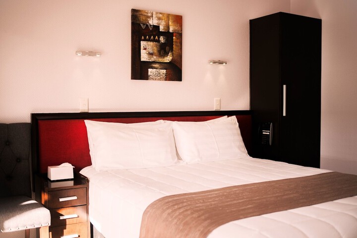 Room 25 of 69