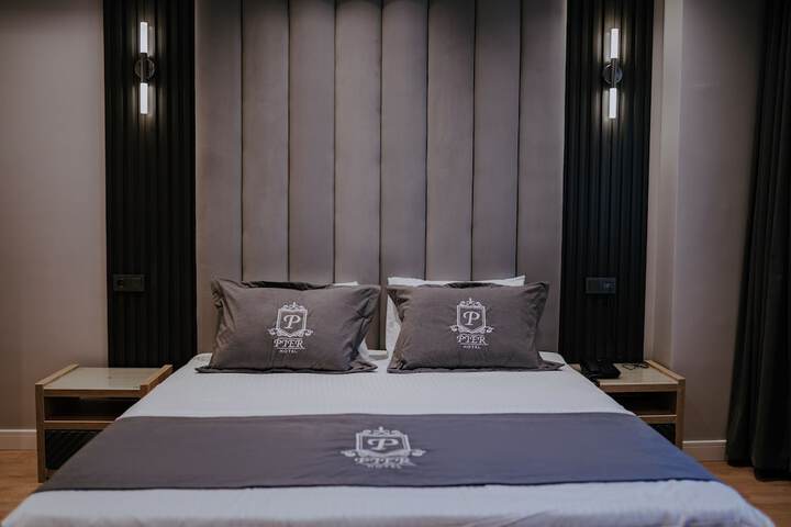 Room 3 of 10
