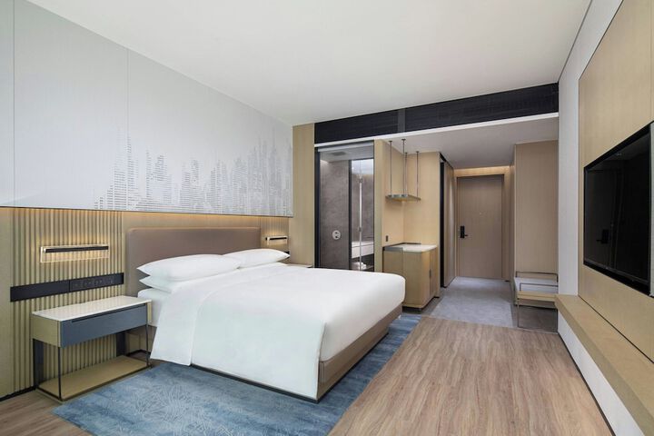 Room 9 of 39