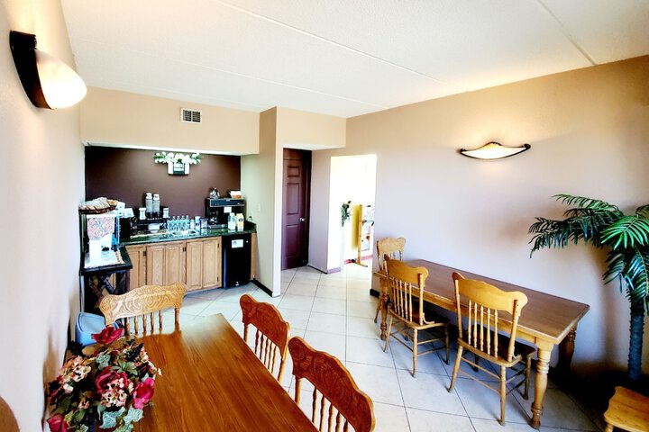 Breakfast/Coffee Service 15 of 16