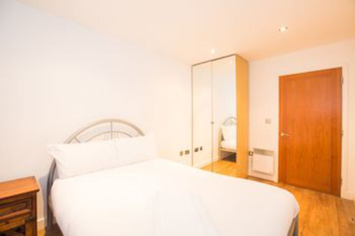 Room 11 of 24