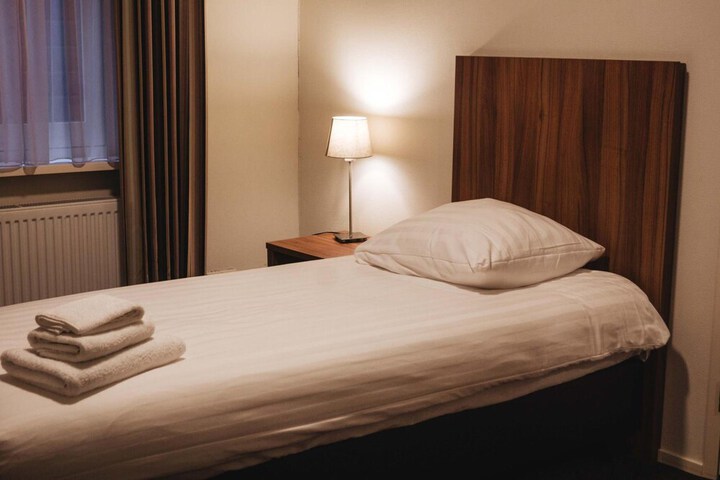 Room 13 of 45