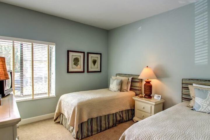 Room 2 of 24