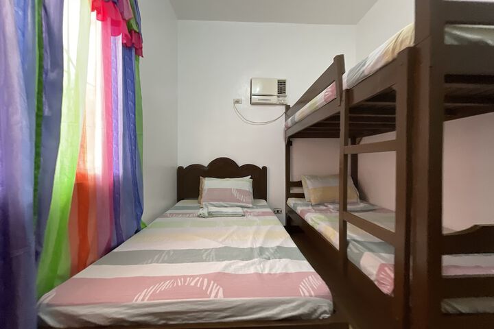 Room 56 of 200