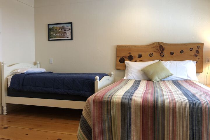 Room 44 of 77