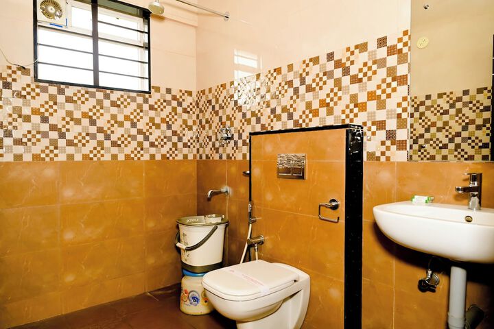 Room 73 of 82