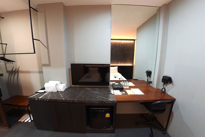 Room 33 of 54
