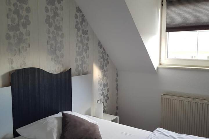 Room 26 of 48