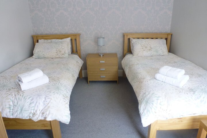 Room 8 of 37