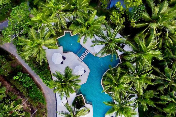 Pool Hotel