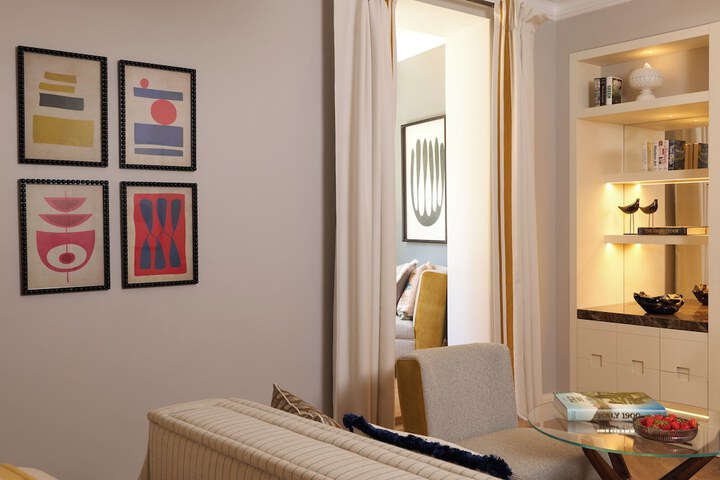 Room 123 of 533