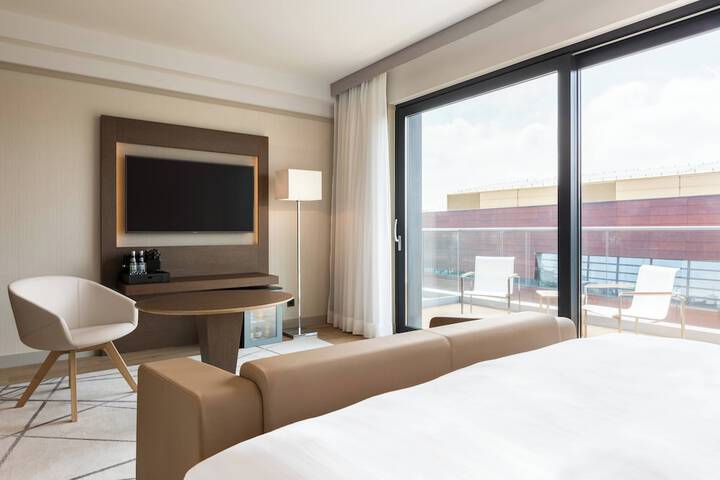 Room 15 of 116