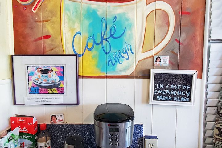 Breakfast/Coffee Service 22 of 46