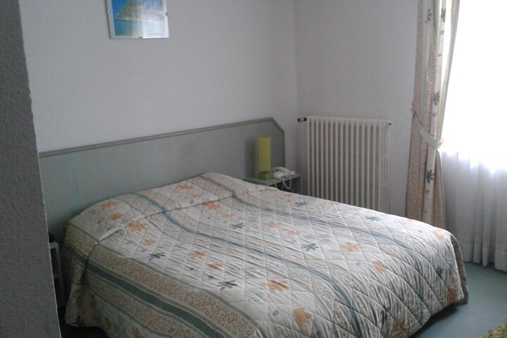 Room 14 of 32