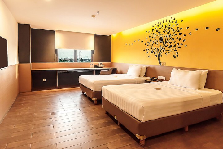 Room 25 of 107