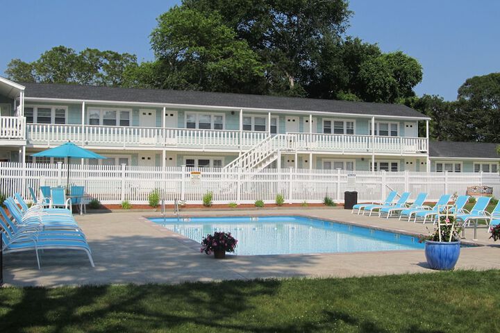 Pool 57 of 101