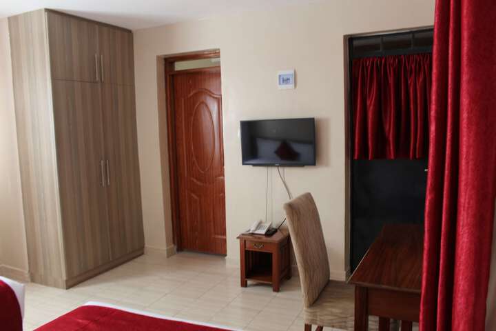 Room 6 of 49