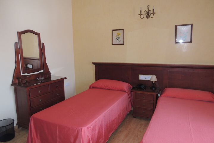 Room 6 of 48