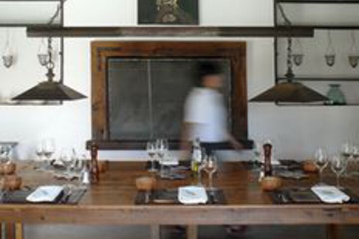 Dining 19 of 20