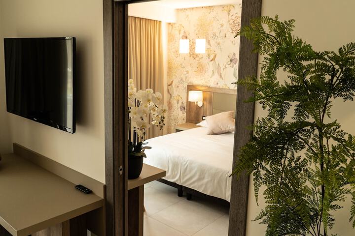 Room 5 of 26