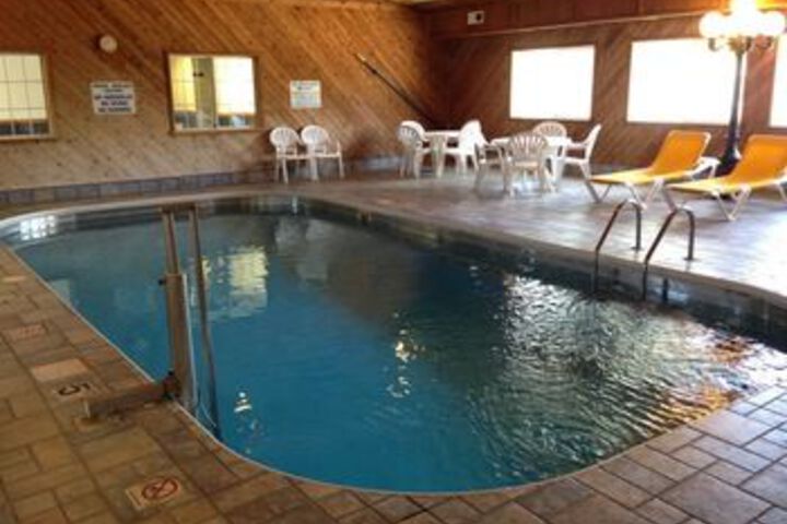 Pool 33 of 43