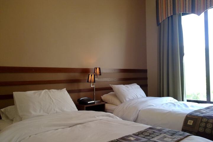 Room 5 of 27