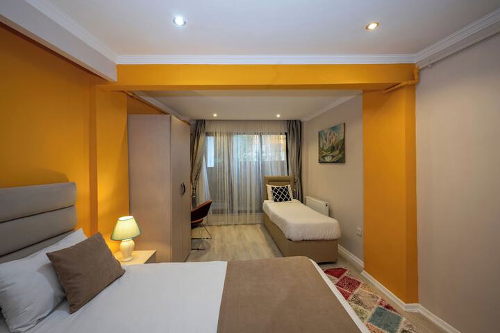 Room 7 of 158