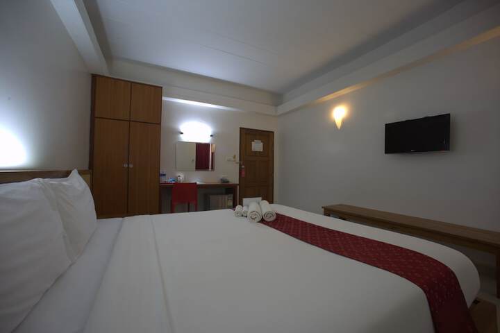 Room 12 of 39