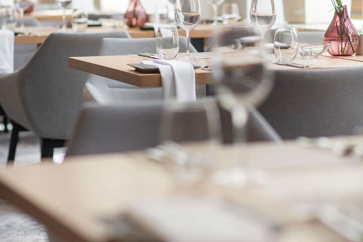 Dining 102 of 168